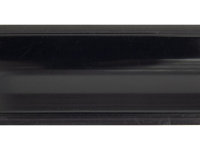 Плинтус кухонный Черный глянец (117) L=3000