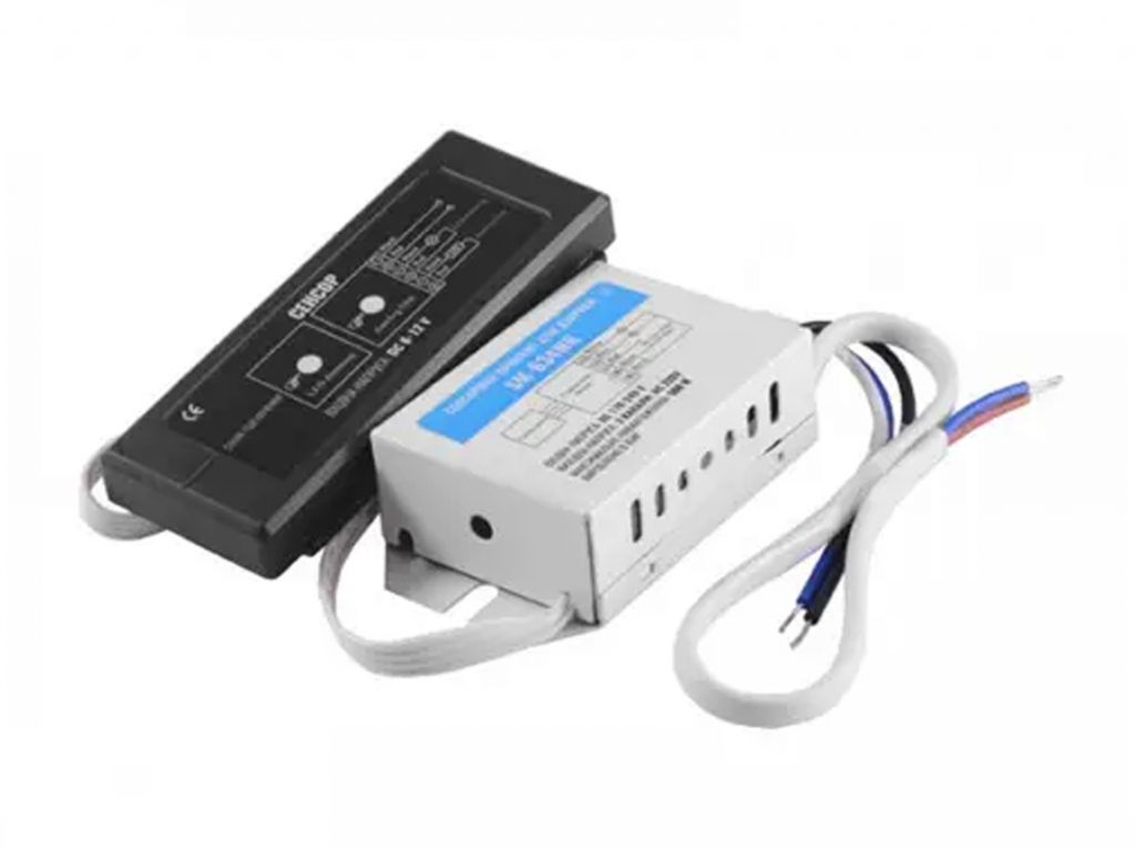 Выключатель сенсорный для зеркала SM-634WR 2 клавиши, с подогревом 220V 2х500W IP44 с индикатором