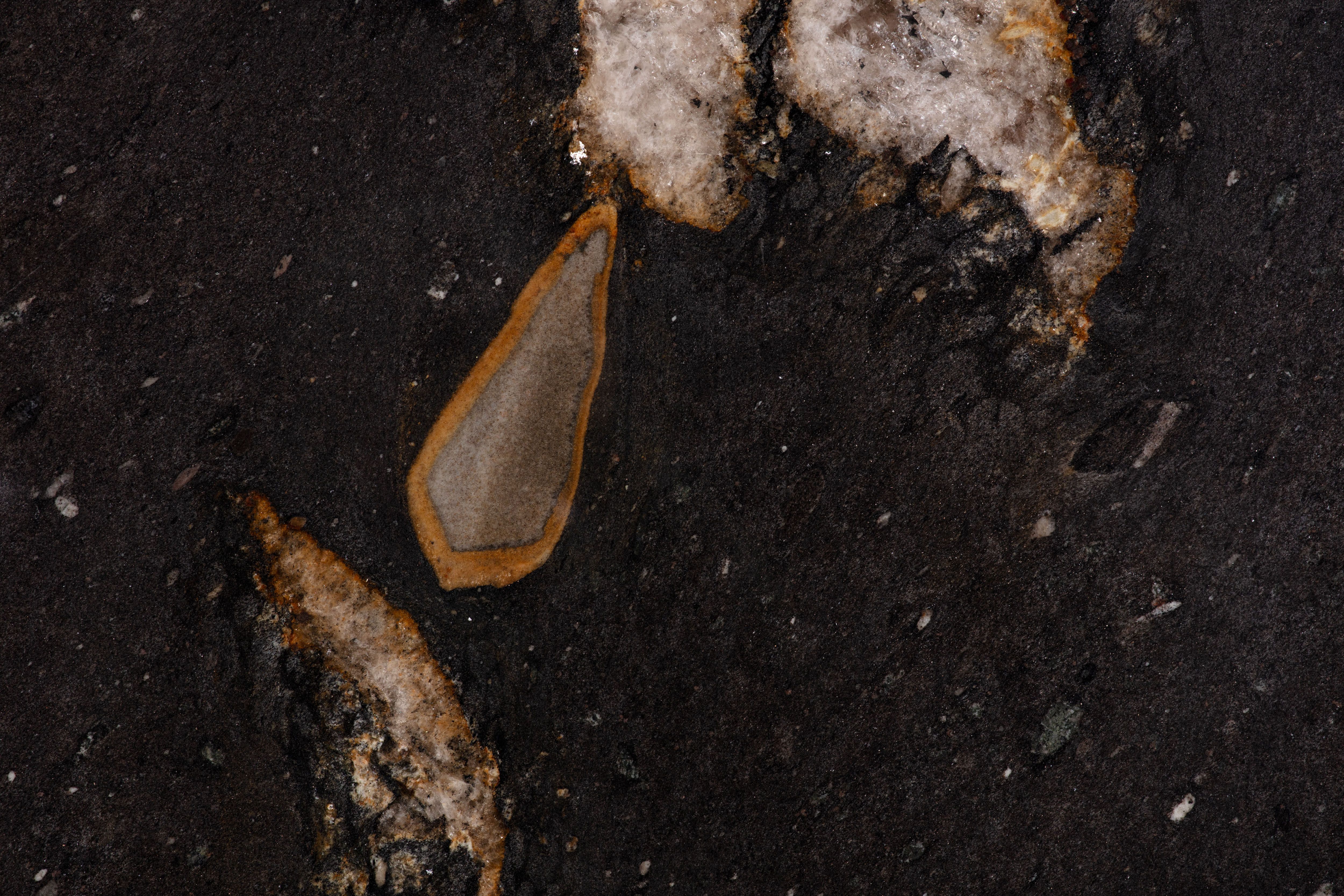 Слэб POWER BLACK 3220х2020х20 Гранит (полированный)