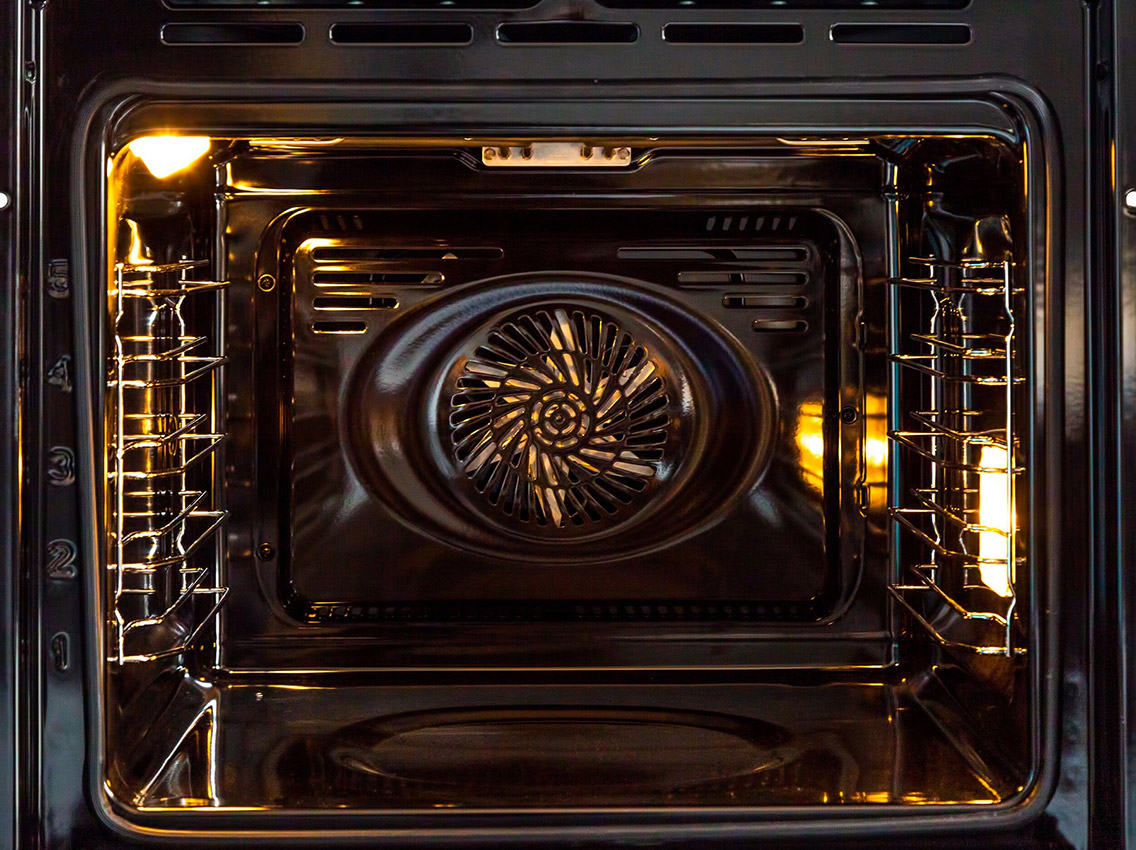 Духовой шкаф EOM 1370 BL (Gunter & Hauer)