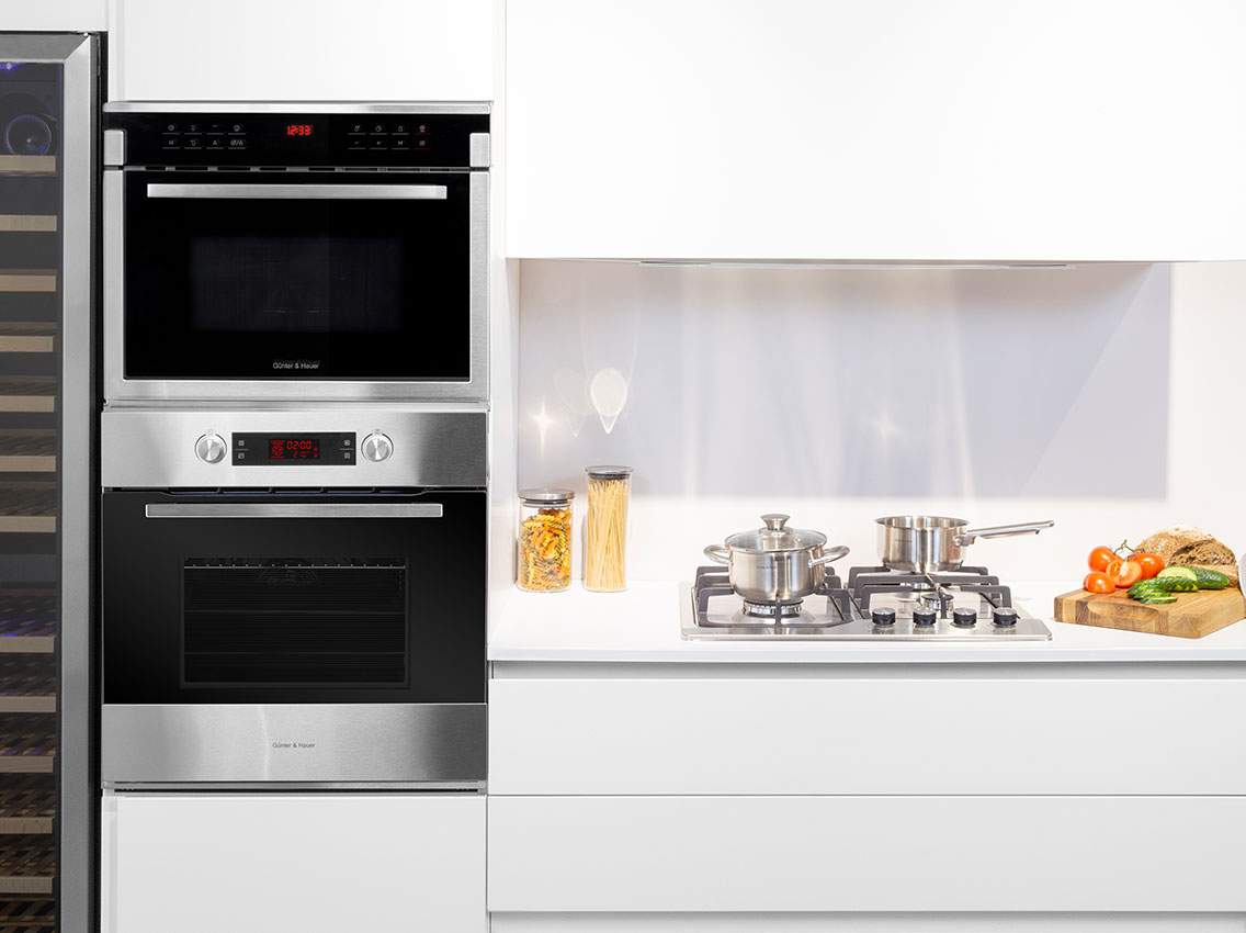 Духовой шкаф EOM 970 IX (Gunter & Hauer)