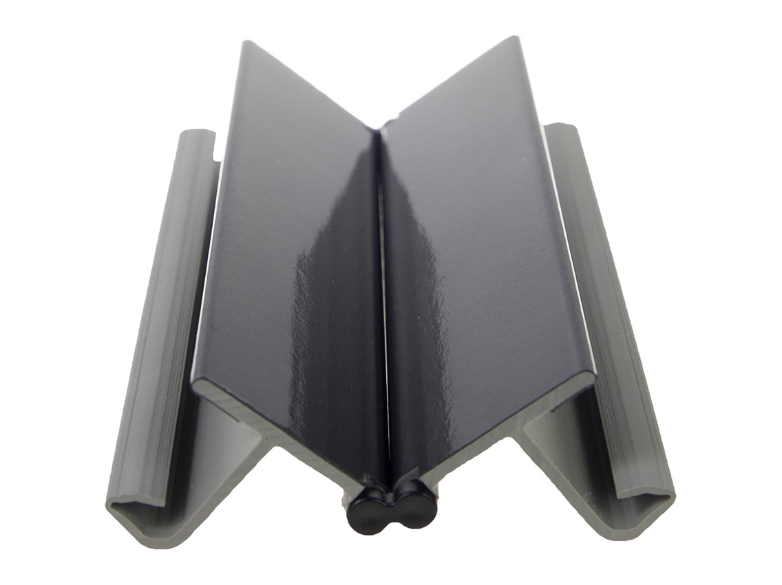 Кут до цоколю 90*-135* Volpato Н=100 чорний