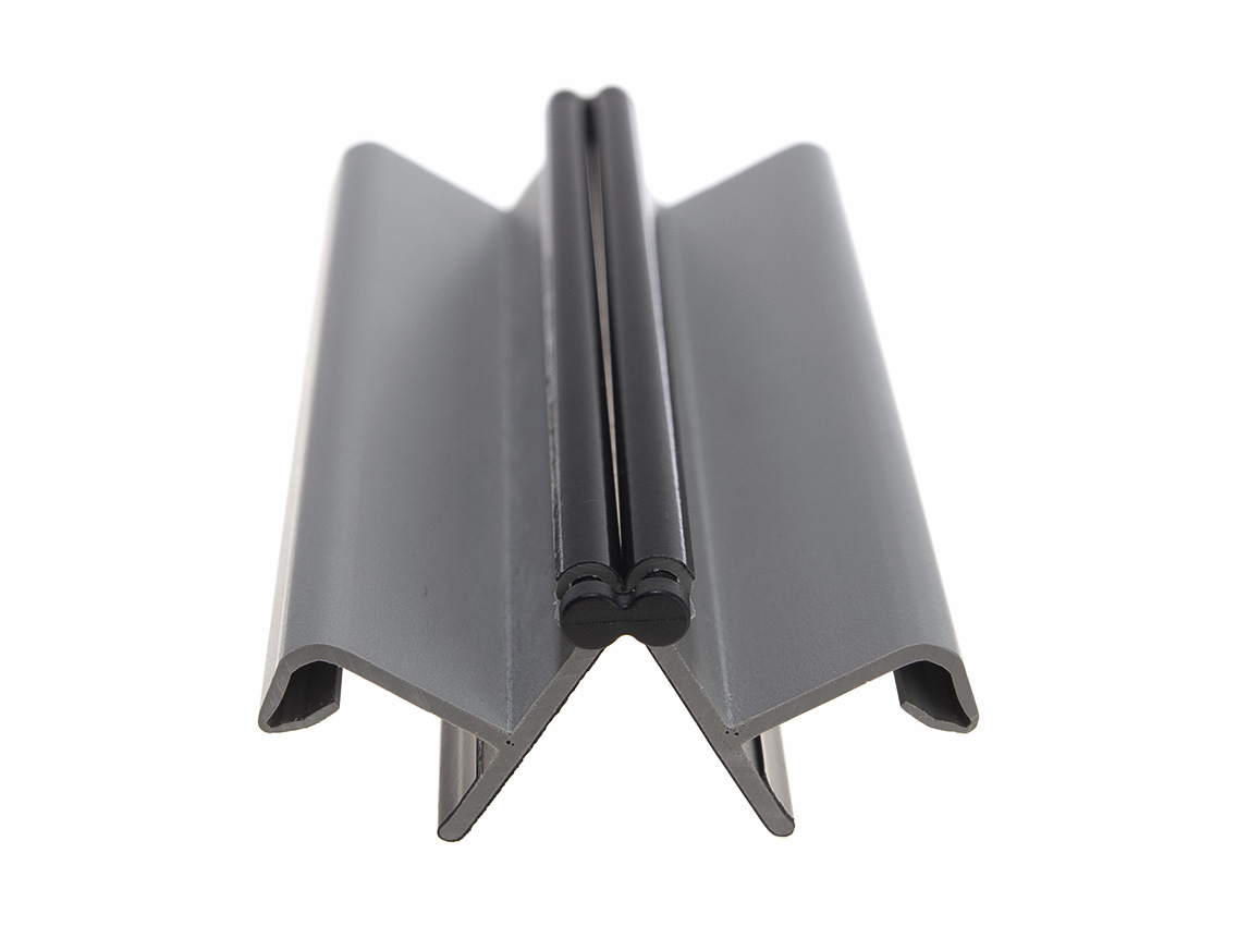 Кут до цоколю 90*-135* Volpato Н=100 чорний