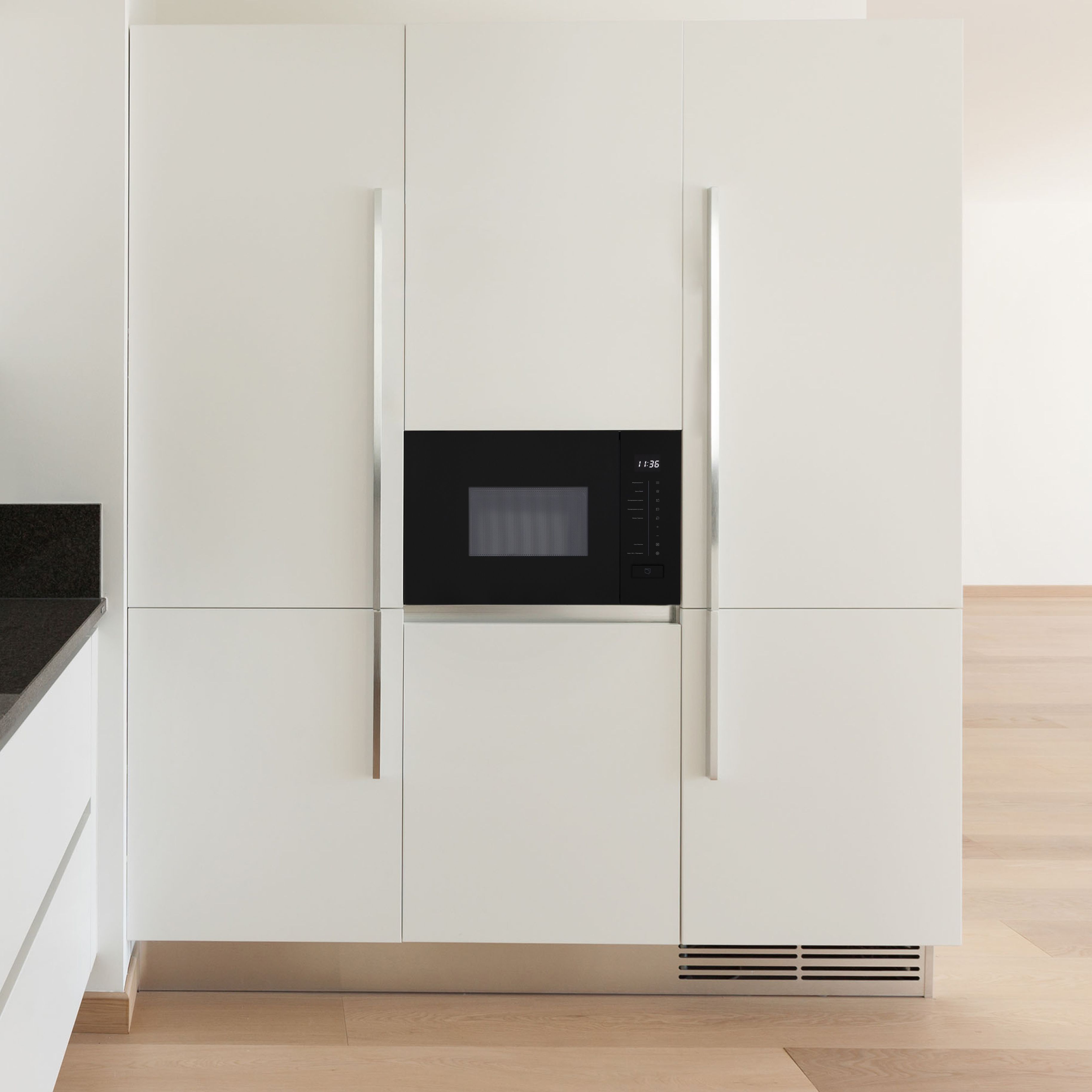 Микроволновая печь MWC 320 SSG BA INTERLINE